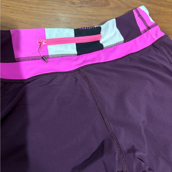 Lululemon Shorts. Size 6. No size tag. Great condition. - Picture 5 of 9